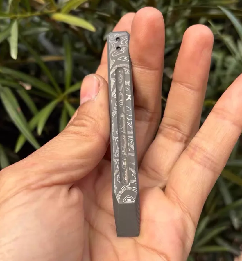 Used EDC EDC small pry bar damascus leather damascus pry bar titanium alloy screw 106 * 11.6 * 5 fidget slider decompression toy