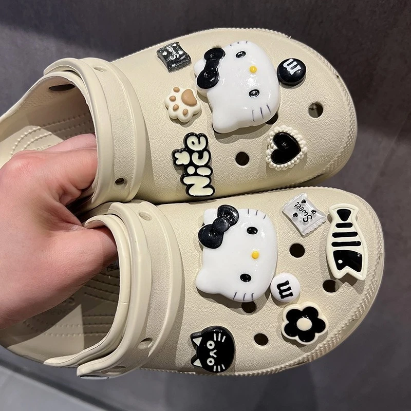 10/12Pcs/set Anime Cute Cartoon Shoe Charms Removable DIY Hole Detachable Buckle Slides Sandals Garden Shoes Accessories Gift