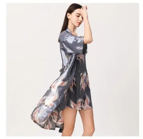 Women Nightgown Ice Silk Chinese Style Crane Print Half Sleeve Kimono Bathrobe Bride Bridesmaid Wedding Long Robe Non-suit