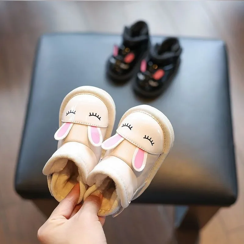 2025 الشتاء موضة أحذية الأطفال الفتيات الأحذية القطنية المضادة للانزلاق أحذية قطنية للأطفال لينة سوليد أحذية مشي للأطفال #2