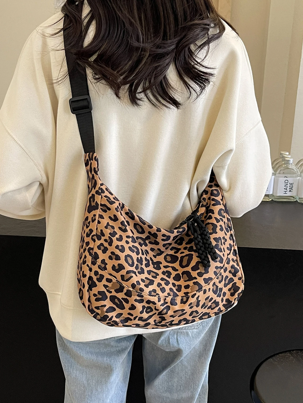 Autumn/Winter large capacity commuter leopard print crossbody Tote Bag Women\'s canvas fashion casual shoulder dumpling bag under