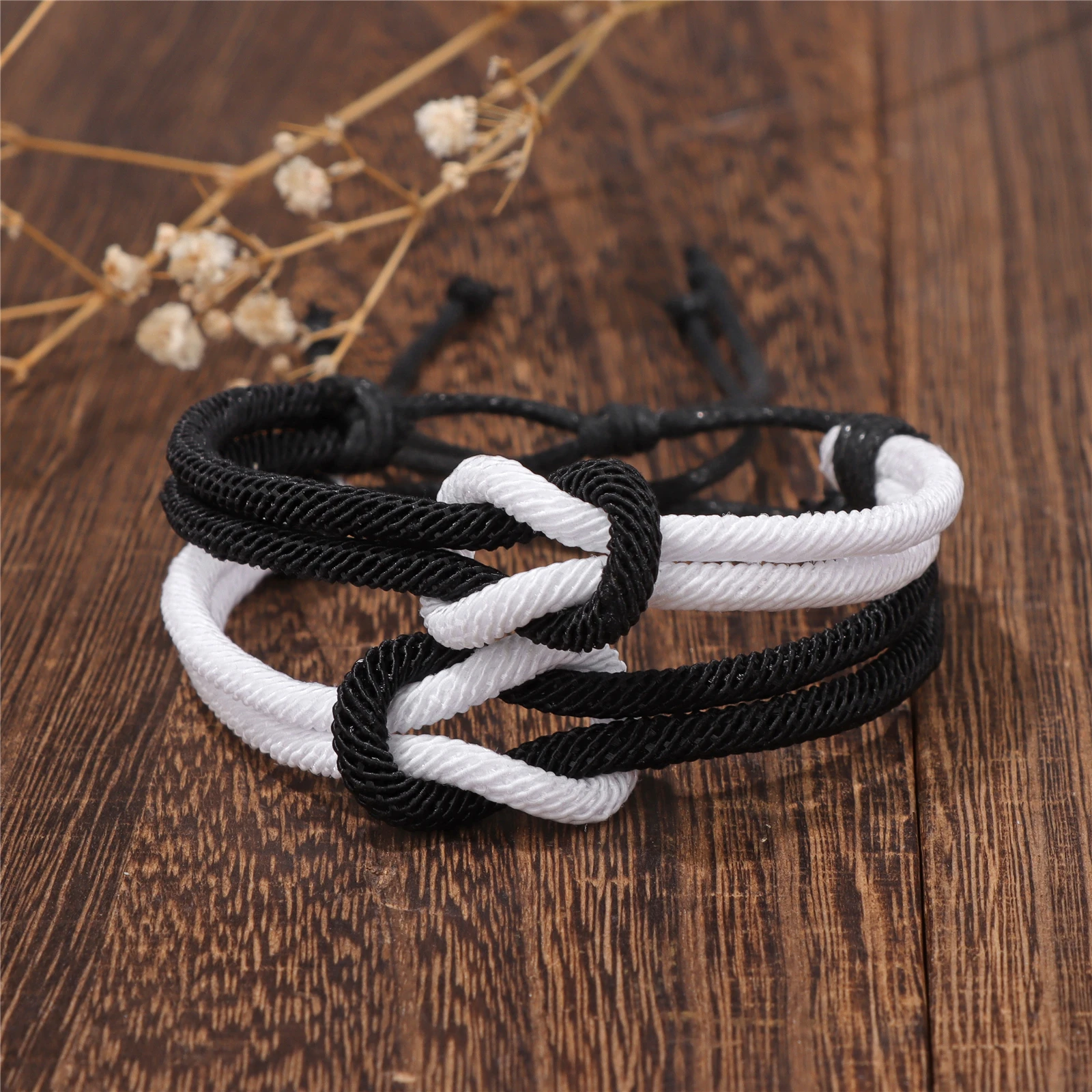 2Pcs/Set With Card Couple Bracelets Adjustable Concentric Knot Rope Bracelet for Women Men Lovers Bracelet Valentines Day Gifts