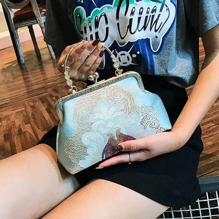 Han Dynasty Embroidery Ancient Style Versatile Cross Shoulder Handheld Embroidered Mouth Gold Bag Female