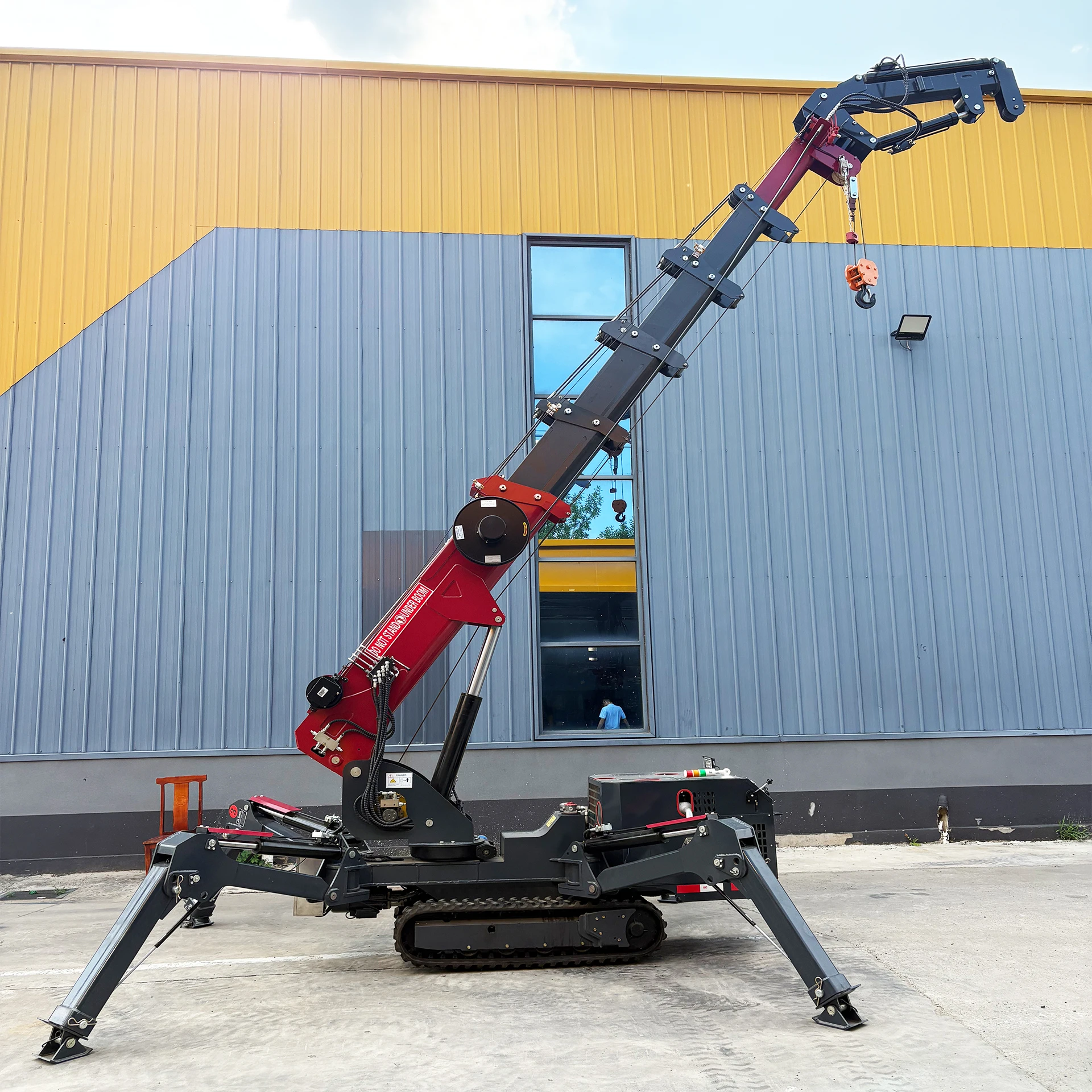 Compact Crawler Crane Mini Indoor Remote Control Crane for Glass Installation Professional Spider Crane Lifting Equipment