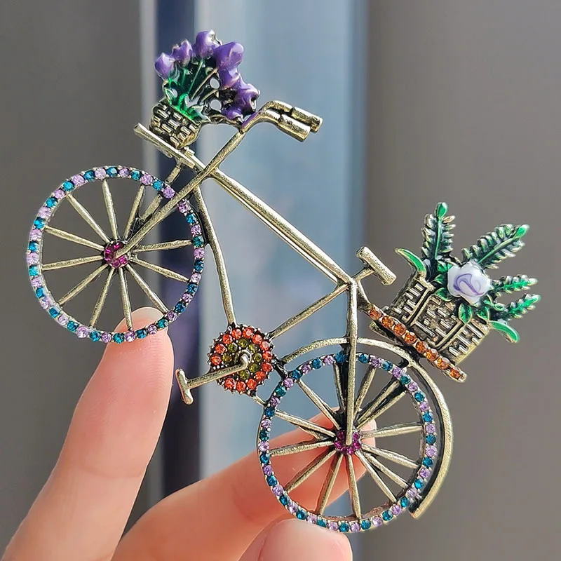 Broches de bicicleta de diamantes de imitación Vintage para mujer, broche de aleación de cesta de flores para mujer, accesorios de ropa creativos