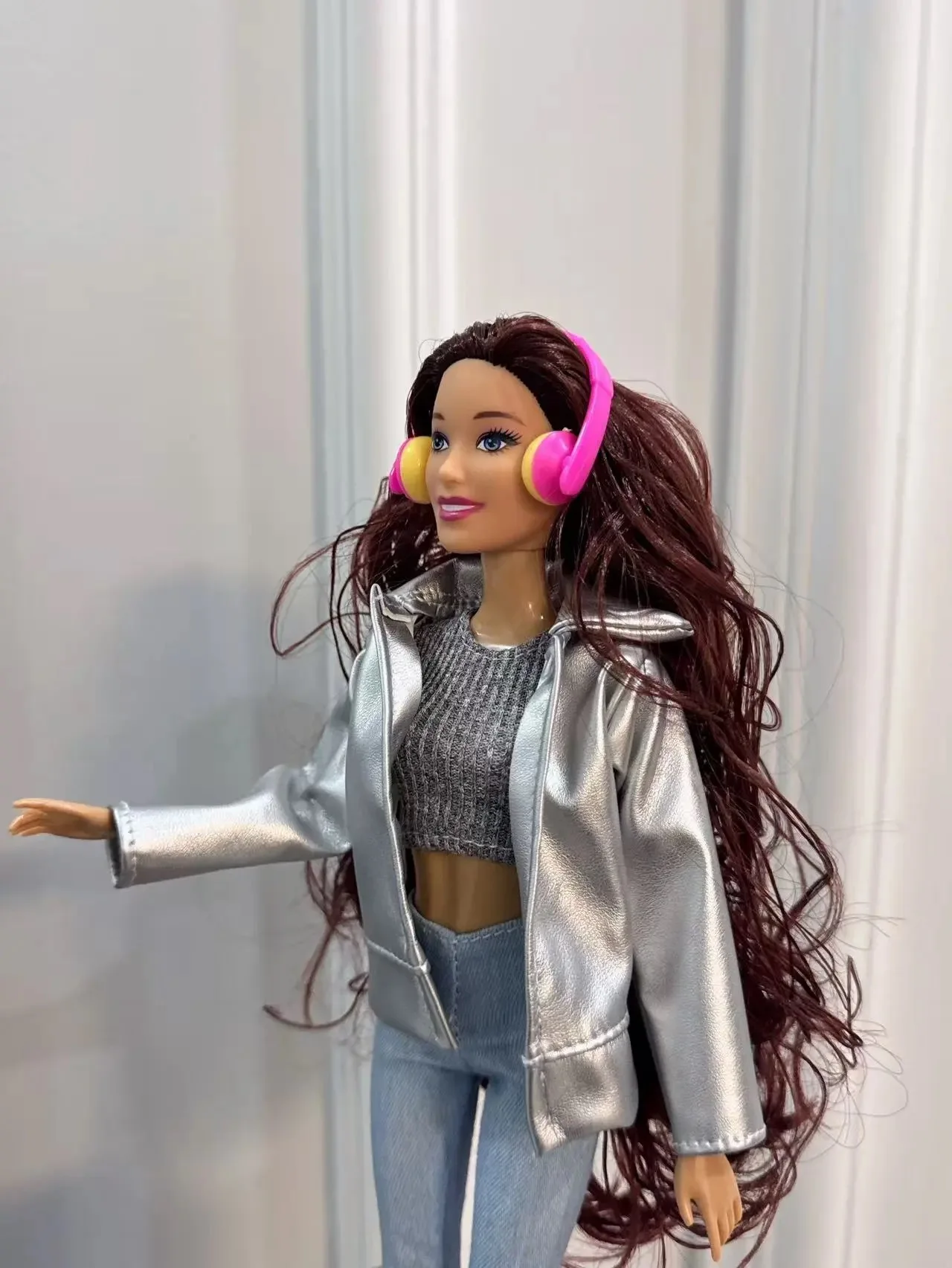 30 cm Cool Girl BABI Puppe Spielzeug Mode Silber Jacke + Denim Hosen Set 1/6 BJD Puppe Lockiges Haar Gelenke bewegliche Tägliche Dress Up Spielzeug