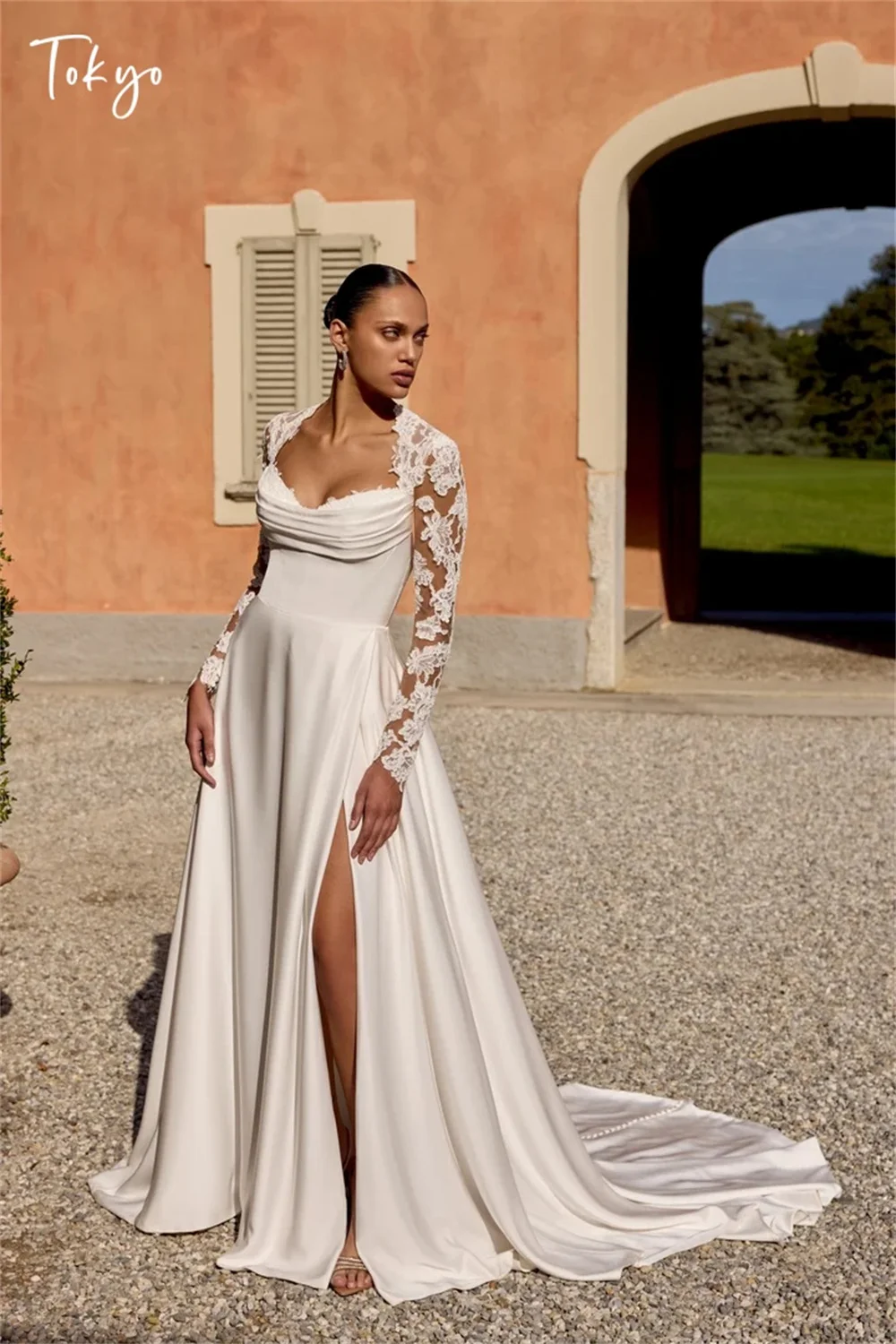 Tokyo Customized White Sweetheart Necklink Wedding Dresses Long Sleeve A-Line Bridal Gowns Satin Side High Split Wedding Gowns