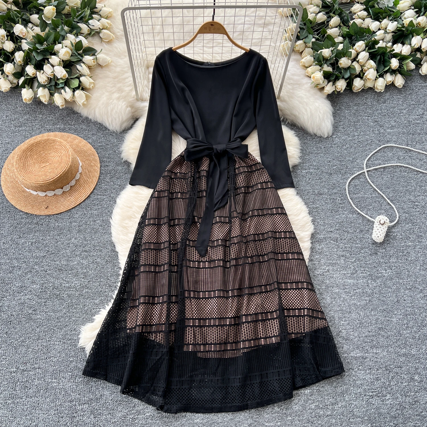 Elegant Long Sleeves Vintage O-neck Chic Bandage Spliced Hollow Out Knit Long Dresses French High Street Autumn Women Clothing