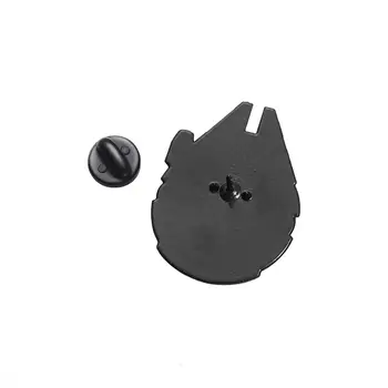 圍繞著《星際大戰》系列,千歲鷹號太空船的周邊產品包括一枚胸針、一個個人化機械羅盤和一個金屬徽章。 10 最佳銷售 星戰主題鍵帽 - №3