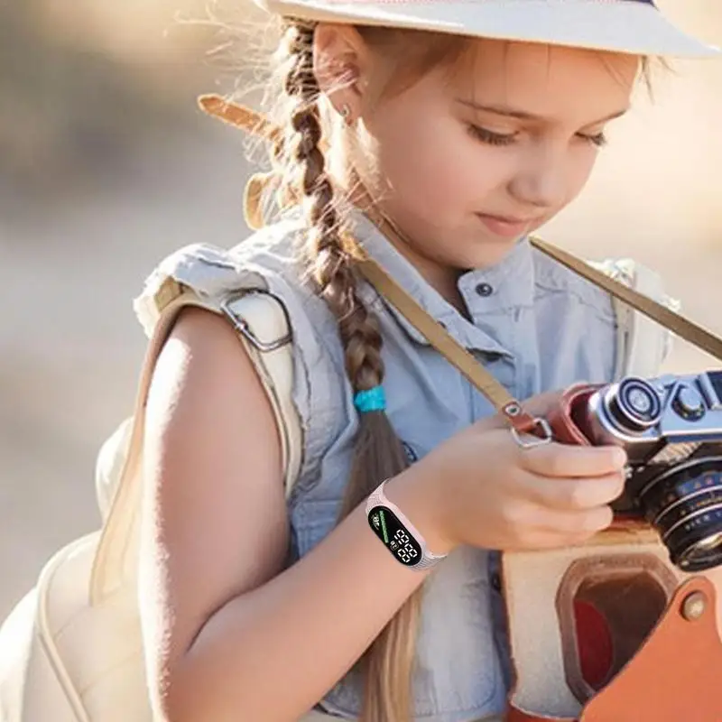مقاوم للماء ساعة بشاشة تعمل باللمس ، شاشة تعمل باللمس دقيقة ، ساعة رقمية للبنين والبنات ، ساعة إلكترونية محمولة ، داخلي وخارجي
