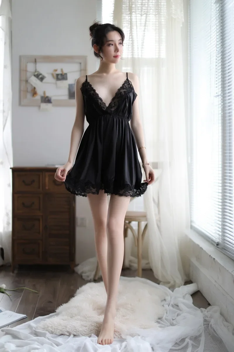 

Teenage girl solid color suspender sexy nightdress lace