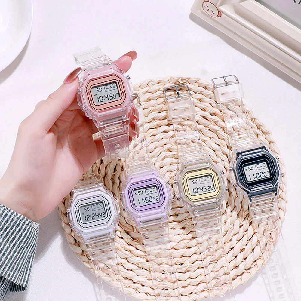 ساعة رياضية إلكترونية مقاومة للماء للرجال والنساء مربعة الشكل باللون الأبيض LED ساعة رقمية للبنين والبنات