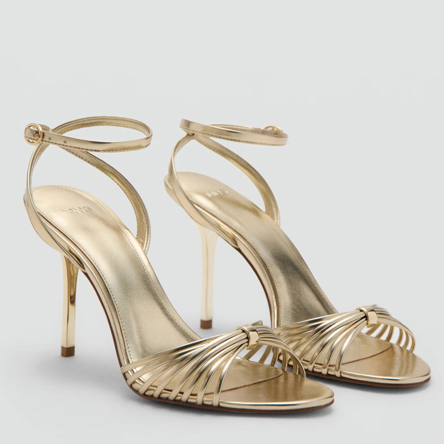 Sandalias de Tacón Fino Doradas Mango Sexy para Mujer, con Hebilla, Correa Fina, Decoración Metálica, Tacones Altos Cómodos y...