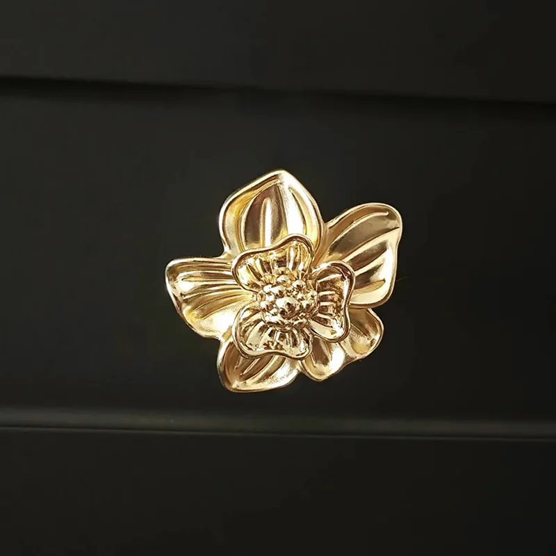 Retro petal-shaped single-hole pull handle, antique zinc alloy pull handle for luxury cabinet doors and drawers