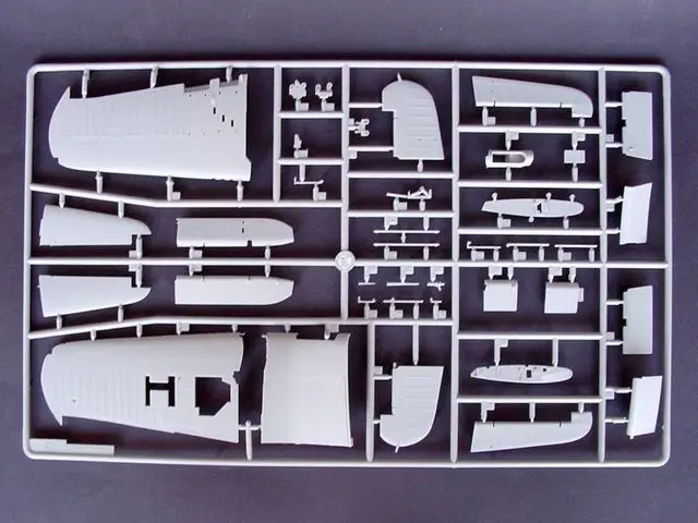 Trumpeter 02221 1/32 Scale American F4U-1D Aircraft Model Airplane Kit TH05756-SMT2