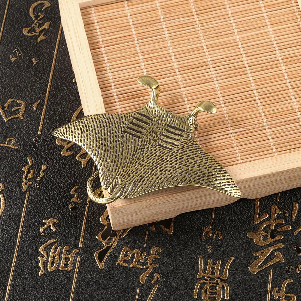 

Brass Fish Statue Desktop Decor Retro Vintage Fish Ornament Small Size Exquisite Brass Craft Animal Decoration Indoor Tabletop