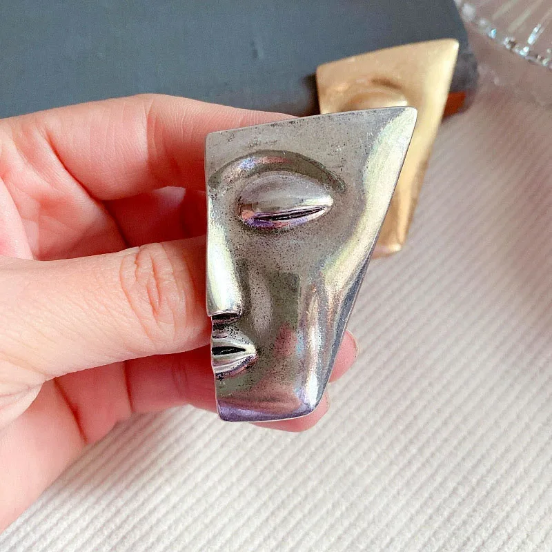 Abstract Art Human Head Brooch Golden Half-face Pin Fashion Suit Accessories Ladies Pin Man Handsome Badge