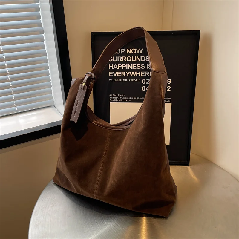 Vintage Large Capacity Suede Women\'s Bag 2024 New Casual All-match One-shoulder Commuter Bucket Bag