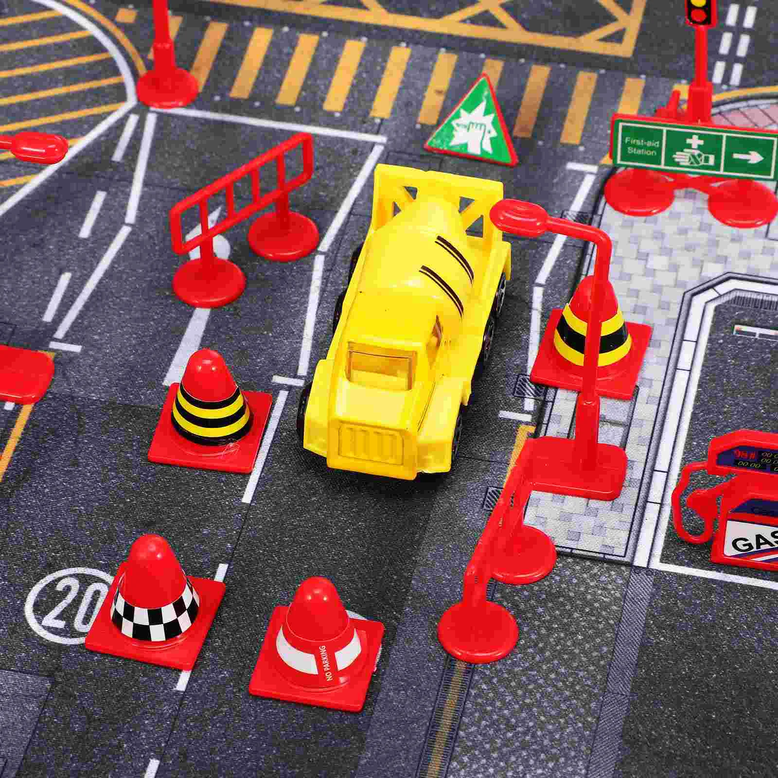 Mini Traffic Signs Play Traffic Signs Street Signs Playset Mini Cones Traffic Light Lamp Street Sign Toy Kids Roadblocks