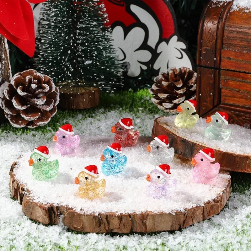 10/50 Stück Weihnachts-Mini-Glitzer-Enten, bunte kleine kleine kleine Entenfiguren aus Kunstharz mit Weihnachtsmütze für Landschafts- und Heimdekoration