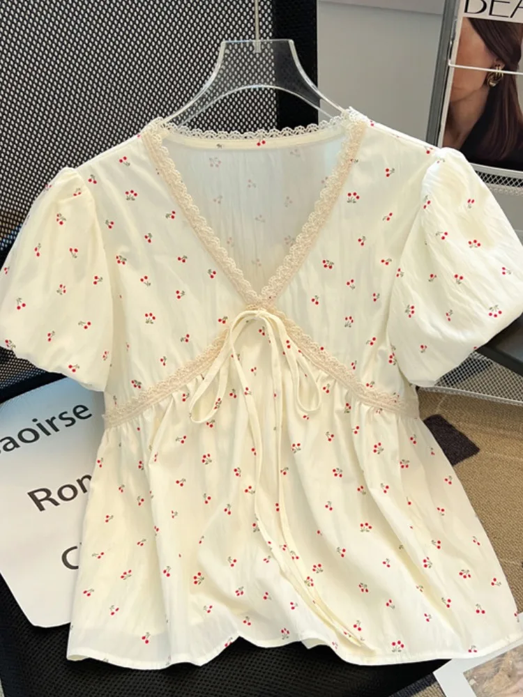 

Sweet Floral Lace V-ne ort Sve Loose Women's irt Summer Anti-aging Slimming Top Korean Sle Bubble Sve Print