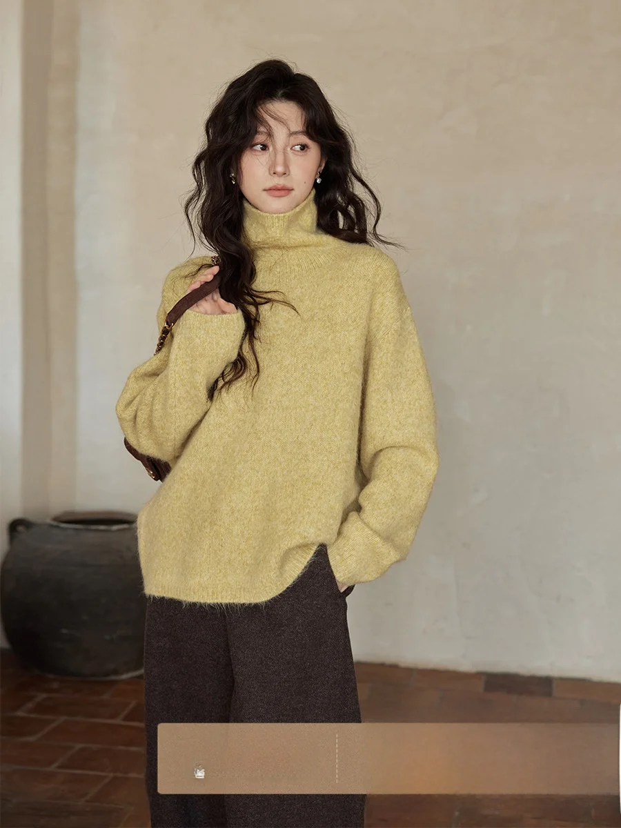 

Ximen 2025 Новая зимняя корейская вязаная кофта свободного кроя, желтая, с высоким воротником, женская, с длинными рукавами, утепленная, стандартный крой