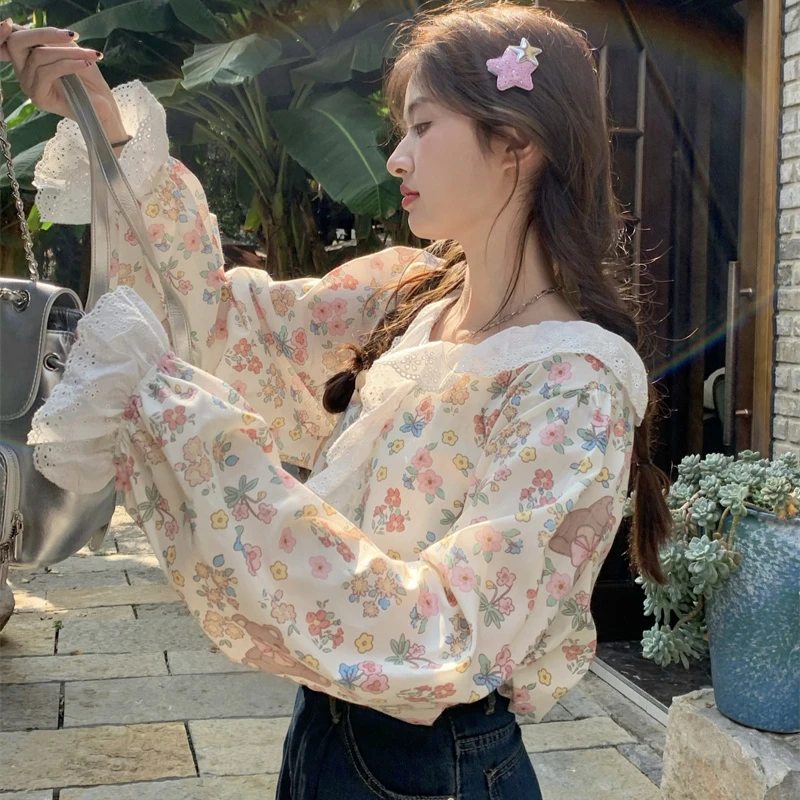 Sweet Casual Shirts Women Age-reducing Lace Patchwork Floral Printed Streetwear All-match Loose Ruffles Aesthetic Fashion 2024