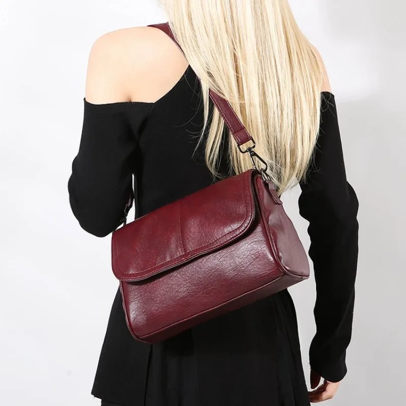 

High End Practical Diaper Bag Women's Luxury Leather Tote Vintage Crossbody Bag Minimalist Designer Large Capacity Elegant