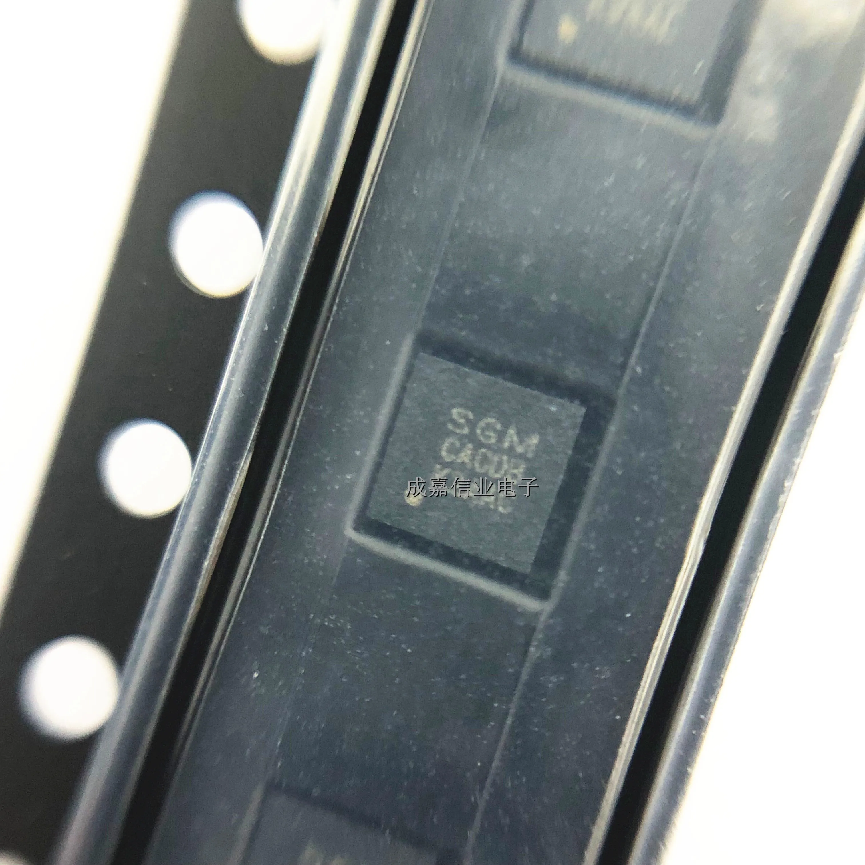 10pcs/Lot SGM2205-5.0XTDB8G TDFN-8L(3x3) MARKING;SGM CACDB Linear Voltage Regulator (LDO)