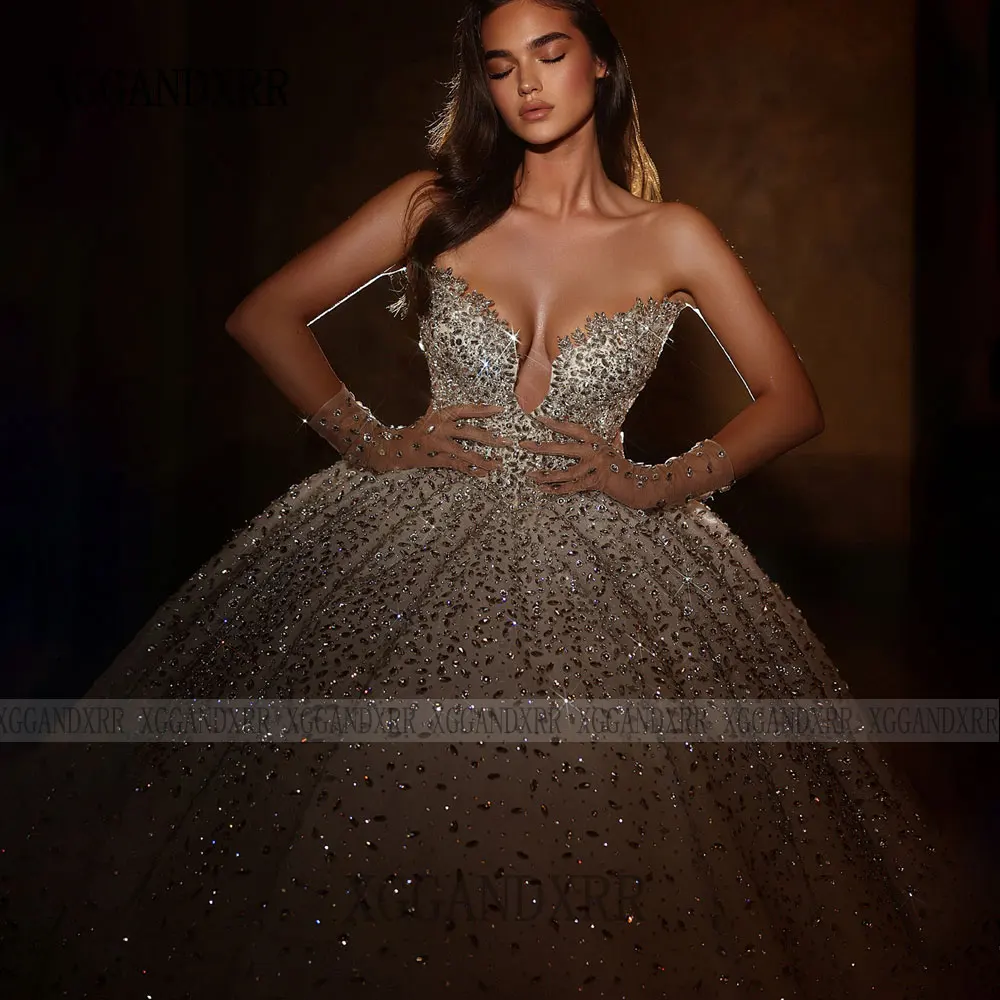 فستان زفاف فاخر مخصص 2026 كريستال متألق فستان عروس طويل رسمي فيستدوس دي نوفيا ذيل شابيل دبي