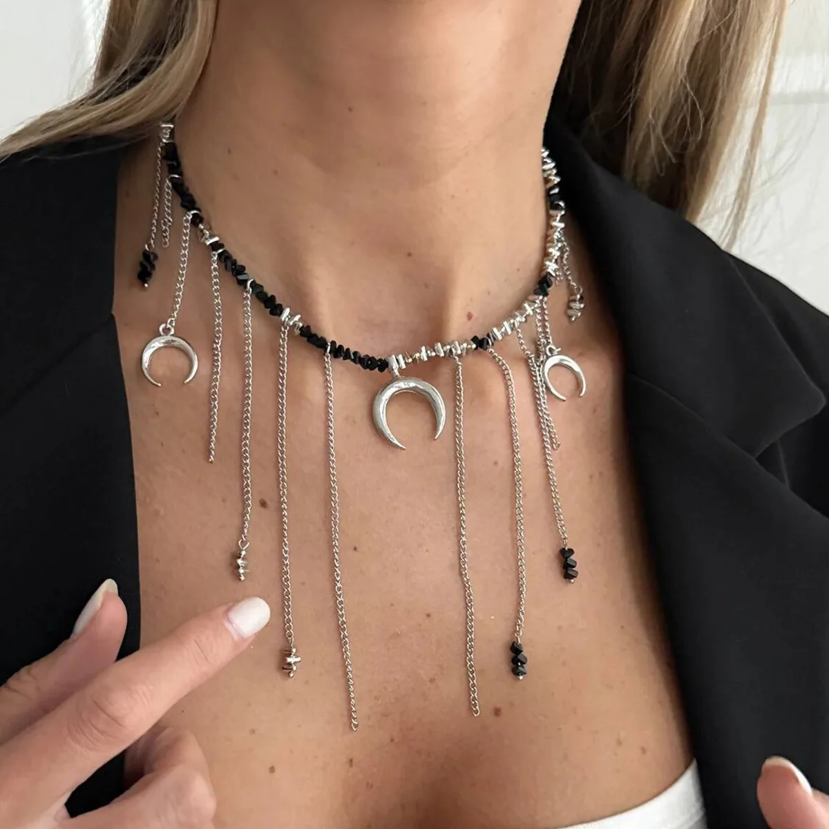

KunJoe Creative Black Crystal Chain Chokers Necklace Women 2026 Fashion Metal Tassel Moon Pendant Necklace Jewelry on the Neck