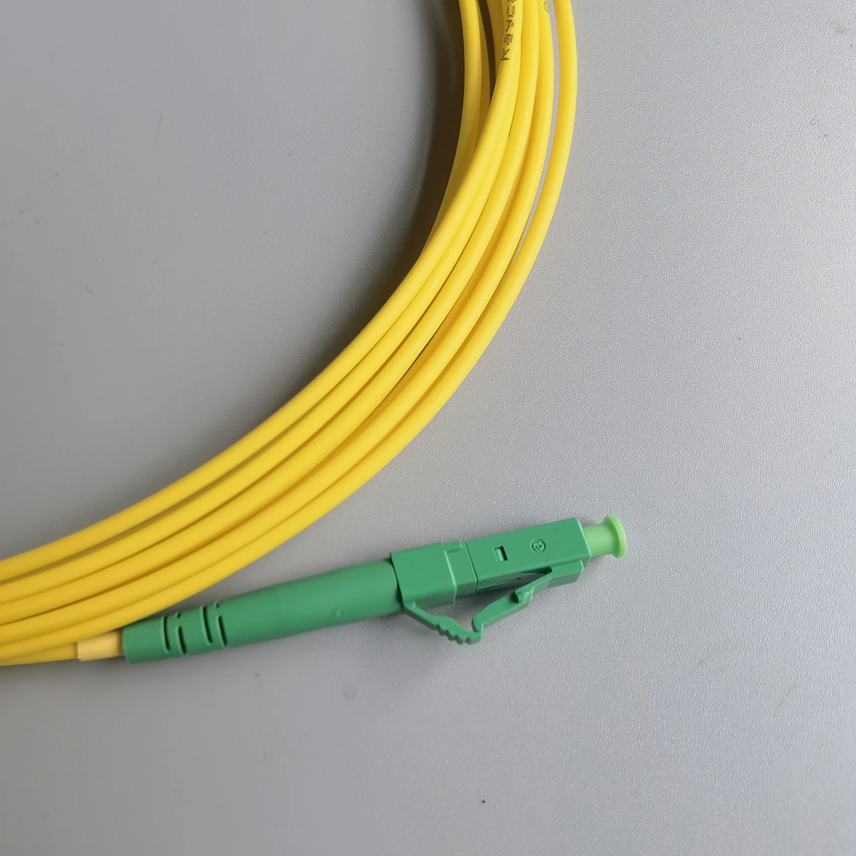 Kabel internetowy światłowodowy 3M/5M LC/APC-LC/APC jednomodowy G657A2 2.0mm LSZH wewnętrzny przedłużacz światłowodowy FTTH