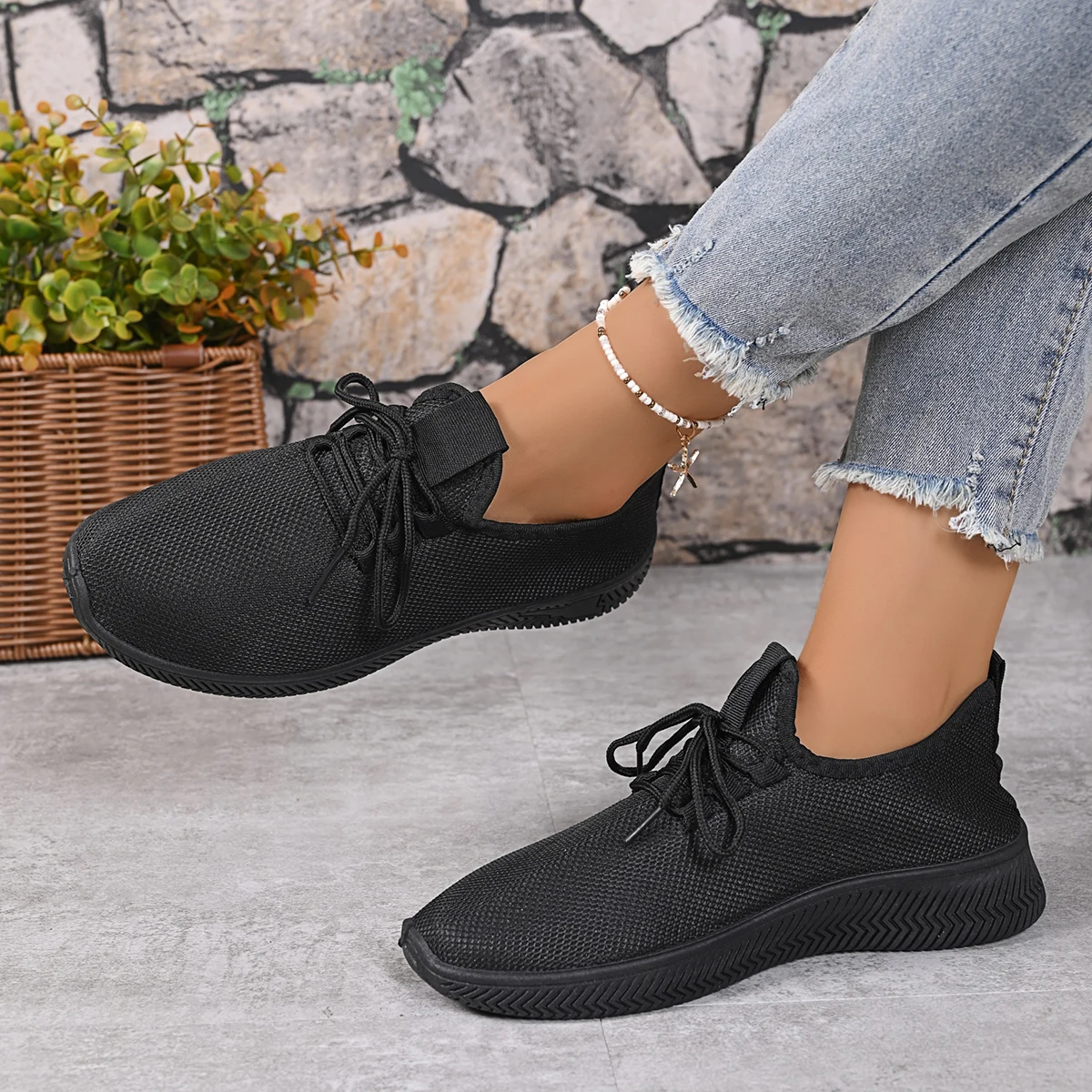 

2025 г. Модная и удобная повседневная женская обувь на толстой подошве, весенне-осенняя однотонная дышащая спортивная обувь с круглым носком