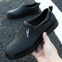 Zapatos de lluvia para hombre, Botas de lluvia cortas de caña baja, zapatos impermeables, zapatos de goma ligeros antideslizantes, zapatos de pesca de tendencia sin cordones