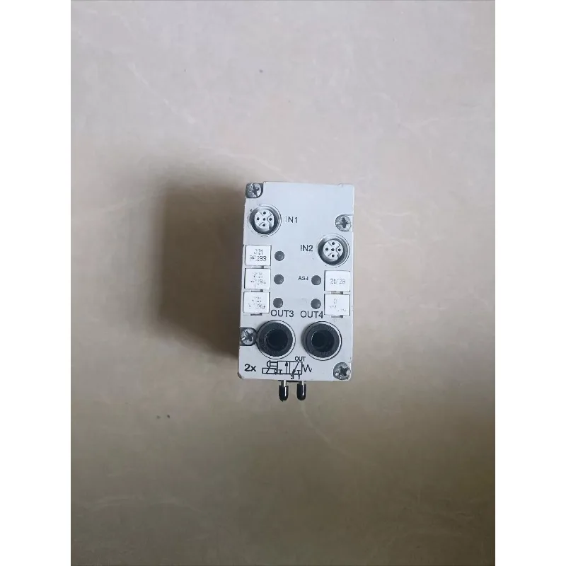 IO Module 3RG90 10-0AA00+ M12 2E/2A-P Used with Scratches for SIEMENS Industrial Automation Repair Replacement Part