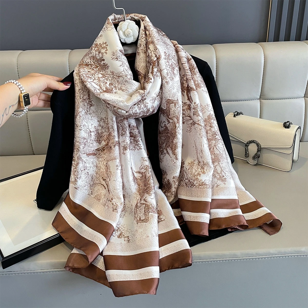 

New 180x80Cm Large Soft Scarf Women Stylish Print Long Beach Shawl Handkerchief Summer Elegant Travel Wrap Hot