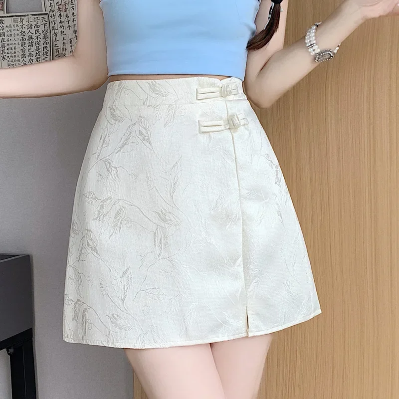 

Retro short skirt female summer and autumn new niche Jacquard buckle skirt fashion high waist Joker split A-line skirt