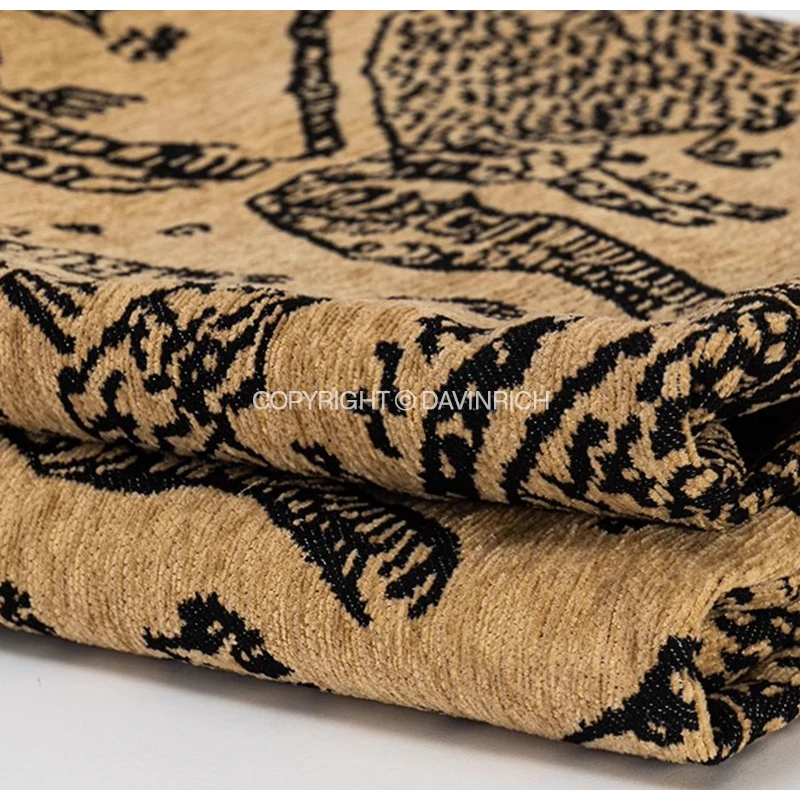 DAVINRICH Luxury Tiger Mountain Bed Scarf Heavy Jacquard Modern Abstract Pattern Throw Rug Blanket Chic And Unique Home Decor