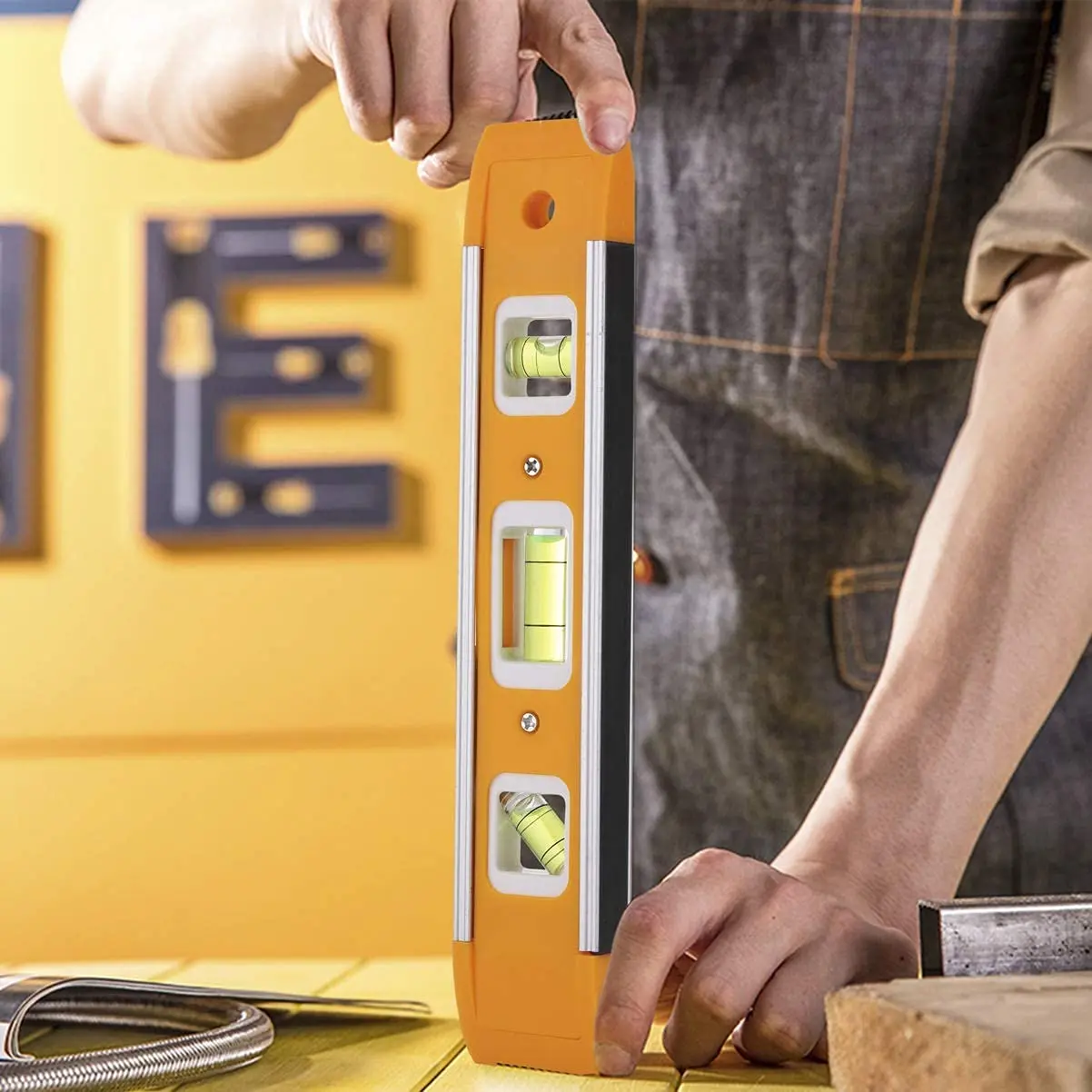 9 Inch Torpedo Level, Magnetic Box Level with 45°/90°/180° Bubbles, Shock Resistant Bubble Level Tool for Measuring