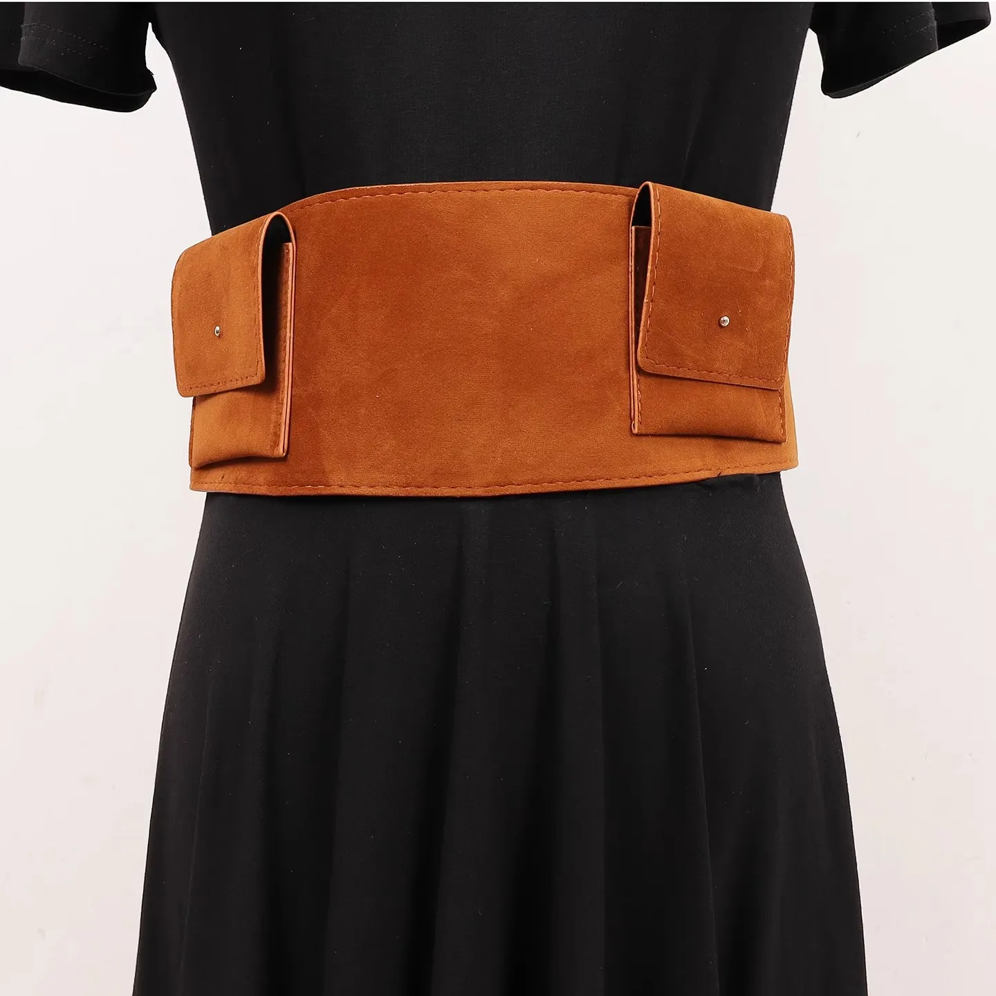 เข็มขัดคาดเอวหนังกลับเทียมสไตล์วินเทจสำหรับผู้หญิง พร้อมกระเป๋า  คอร์เซ็ตรัดเอว  เข็มขัดตกแต่งแบบกว้าง รุ่น R3022