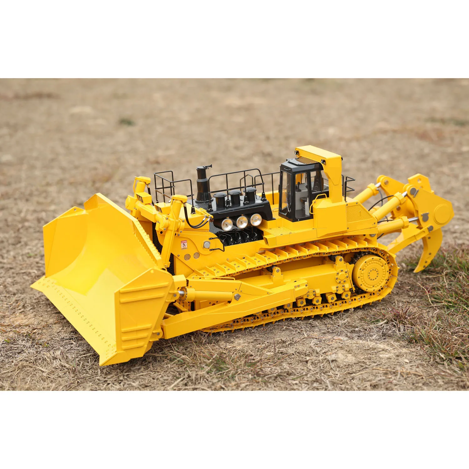 NEW JDM 575 RC Hydraulic Bulldozer Heavy Duty Machine 1/14 Metal Dozer Truck Light Sound System X14 Remote Control RC Toys Model