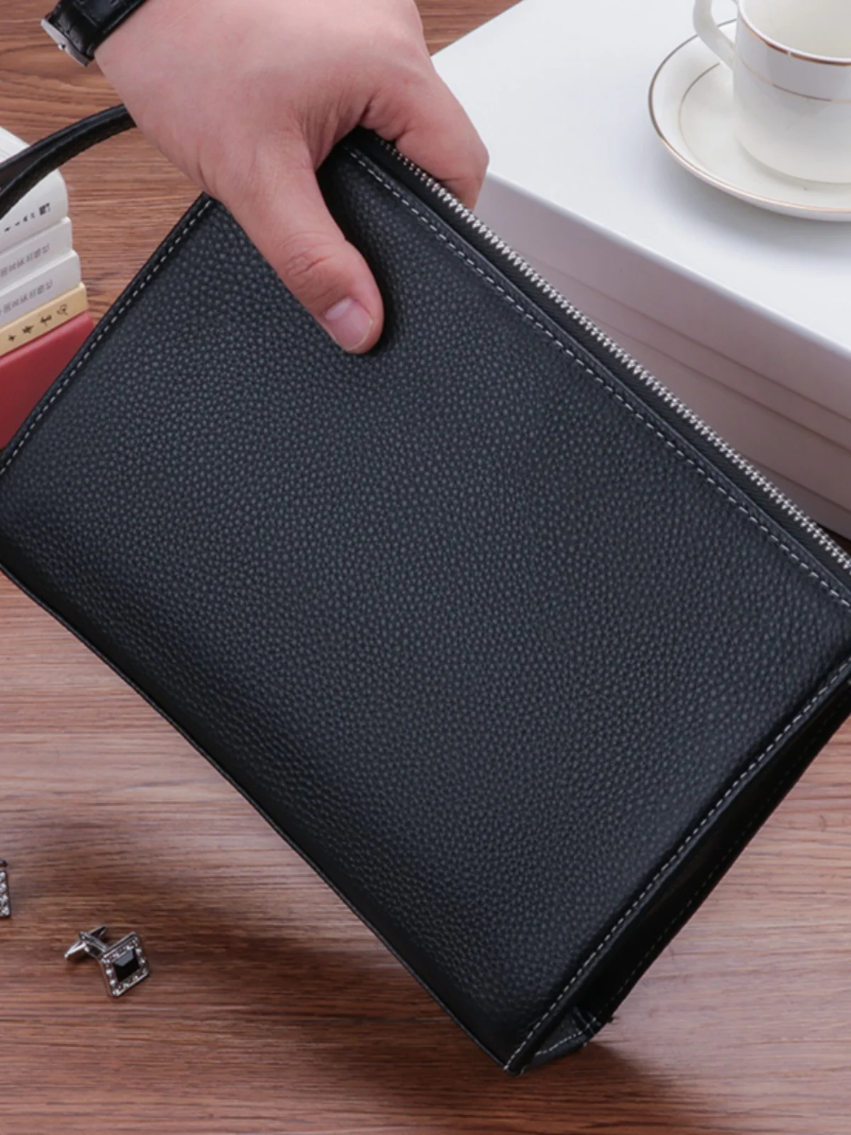 

Casual Leather Handbag for Men Large Capaci Handheld Bag Luxury Brand Leather Clutch Bag Leisure Men's Bag PULERE