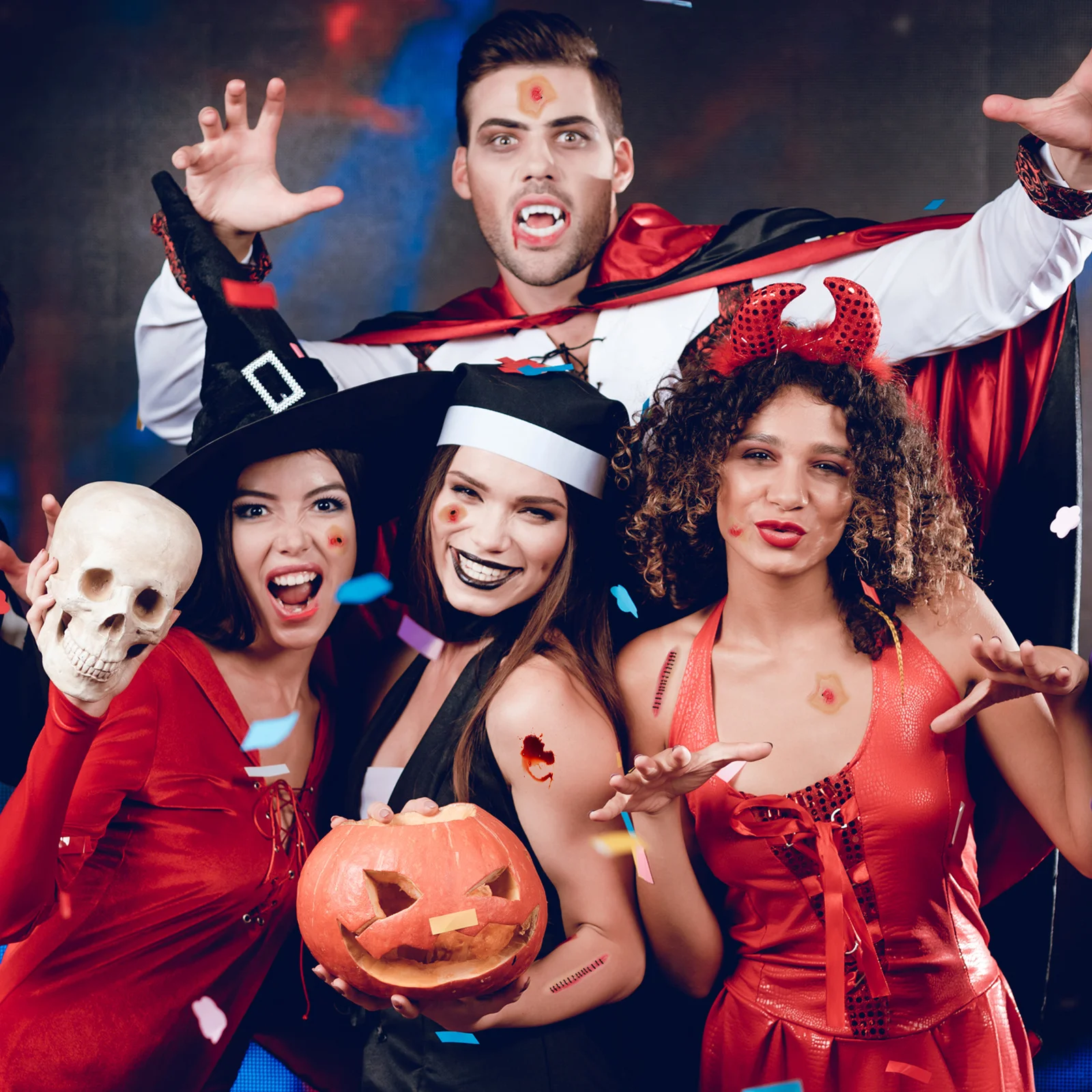 قطعتان من ملصقات ندبات الرعب المقاومة للماء من اللاتكس لتزيين الجسم المؤقت لتصميم إصابة الدم لحفلة الهالوين