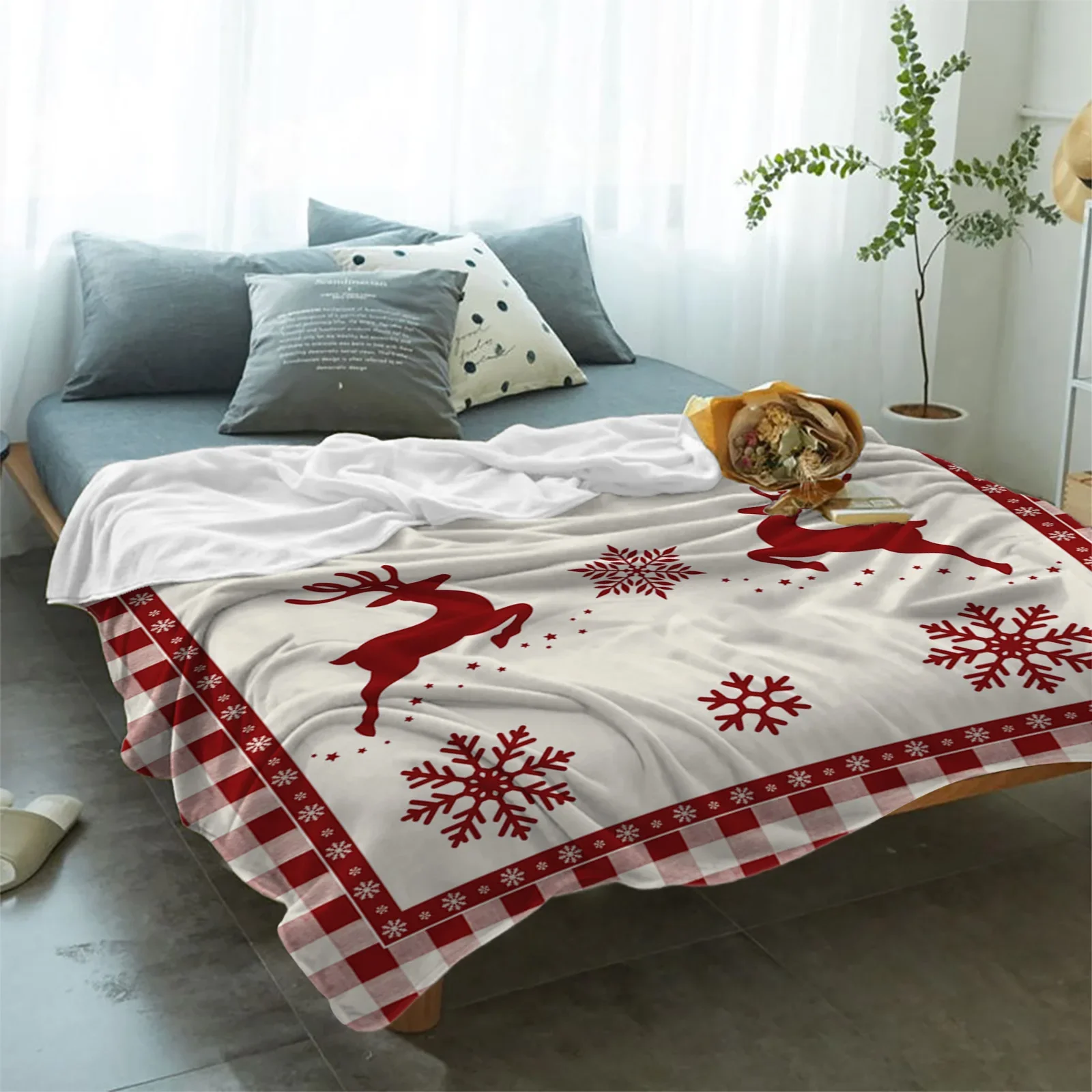 Christmas Snowflake Elk Plaid Throw Blanket for Sofa Christmas Decoration Bedspread Portable Microfiber Flannel Blanket