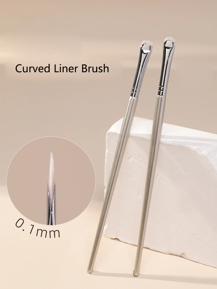 แปรงแต่งตาแบบโค้ง 1 ชิ้น แปรงเขียนอายไลเนอร์แบบแม่นยำ แปรงแต่งตาสำหรับขอบตา อายไลเนอร์แบบเส้นบางเฉียบ อุปกรณ์แต่งตา