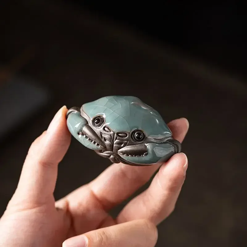 2023 Ge Kiln Cracked Glaze Crab Tea Play Handmade Kongfu Tea Pet Decoration Chinese Tea Table Tea Ceremony Accessories Tea Pet