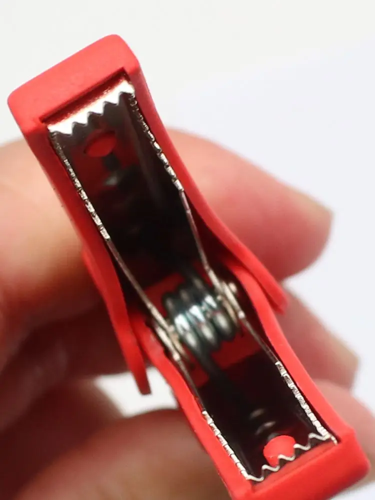 Pinces crocodile isolées pour test de batterie, 2 pièces, 50A rouge et noir, 75mm, pour voiture caravane van, meilleure promotion