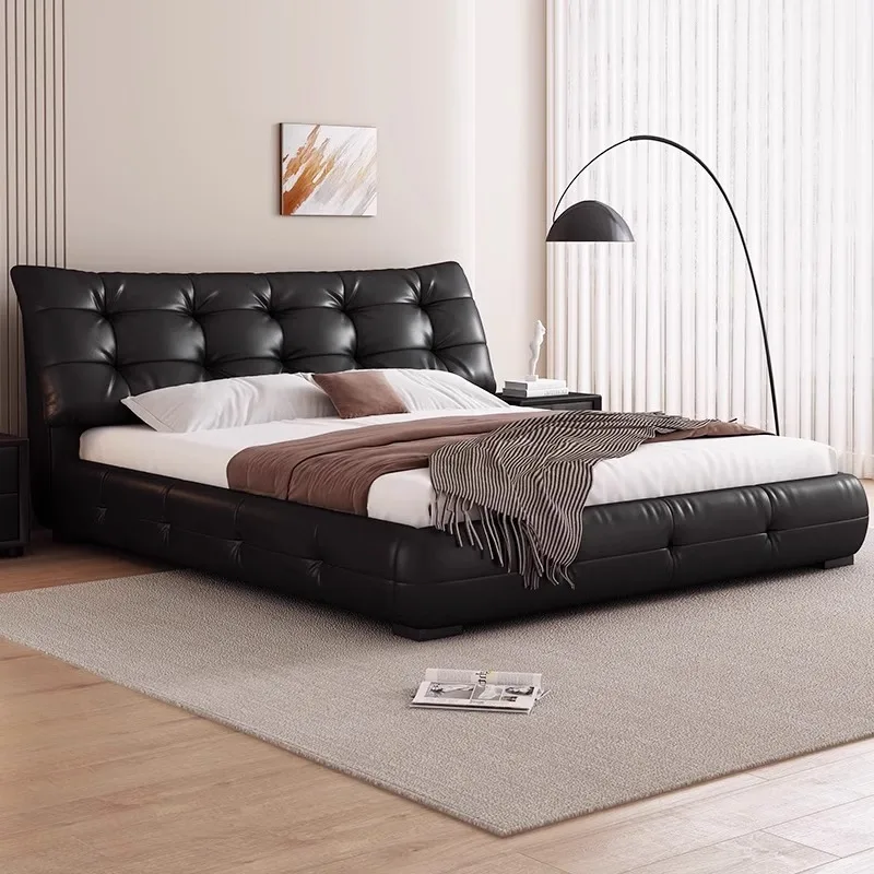 Italian simple big black bear high-end atmospheric cream wind leather bed modern master bedroom double soft bag bed storage leat