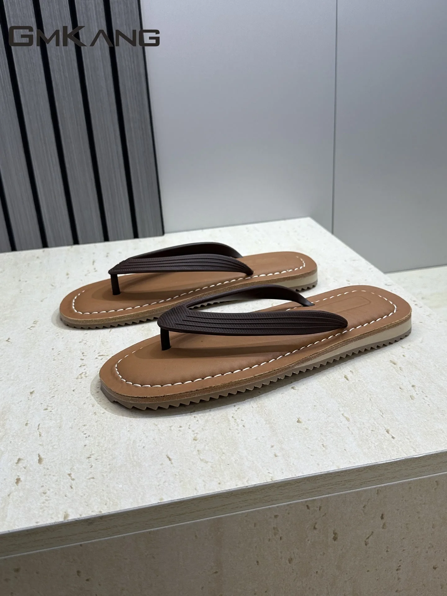 Women's Color Block Flip Flops Comfortable Flat Non-slip Sandals for Summer Beach Casual Wear
