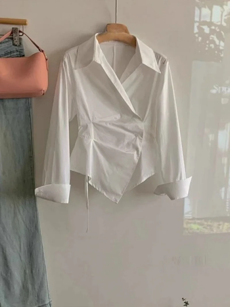 2025 Autumn New Korean Edition Fashionable Design Irregular Waist slimming Fashionable Striped Shirt Top versatile Women's Wear